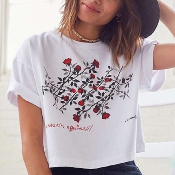 Urban Outfitters Tops - LAST CHANCE✨Universal Offerings Crop Top